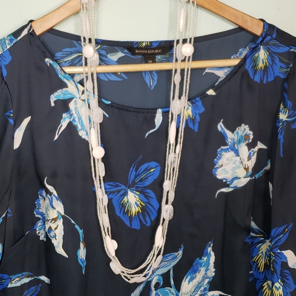 Banana Republic Navy Blue Floral Blouse - Picture 2 of 10